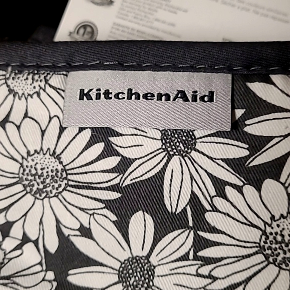 KitchenAid Mini Mitts - Picture 4 of 7
